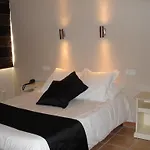 Hotel Logis Auberge Côté Jardin Lézignan-Corbières