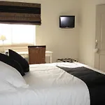 Logis Auberge Côté Jardin Hotel 3*