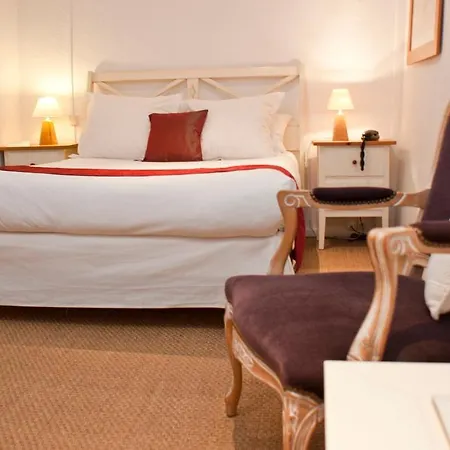 فندق Logis Auberge Cote Jardin Lézignan-Corbières