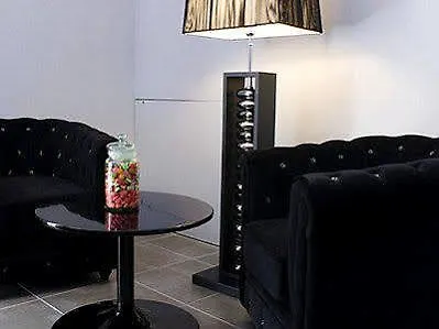 Logis Auberge Côté Jardin Hotel Lézignan-Corbières