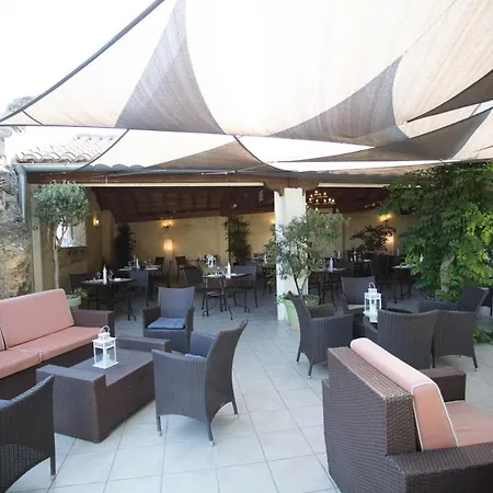 Hotel Logis Auberge Côté Jardin