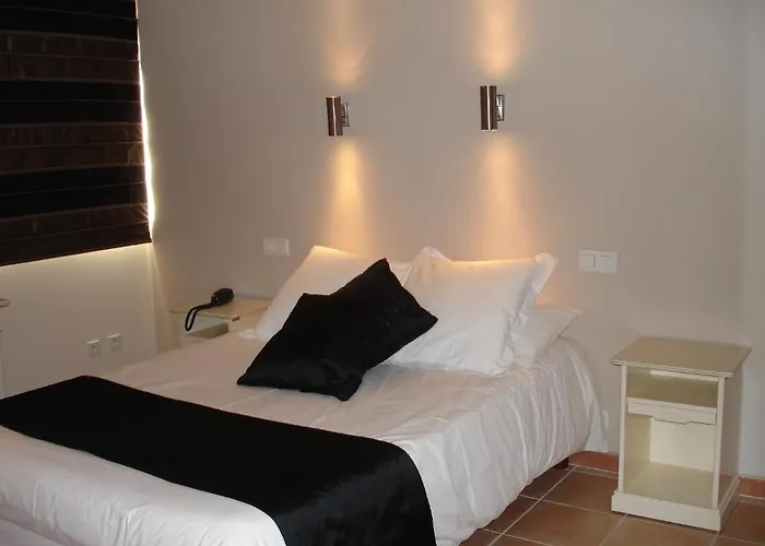 Hotel Logis Auberge Cote Jardin Lézignan-Corbières