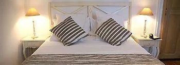 Logis Auberge Cote Jardin Hotel