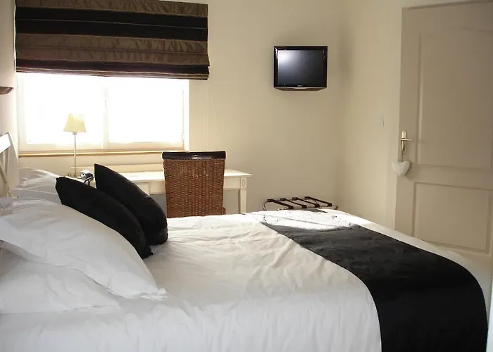 Logis Auberge Cote Jardin Hotel 3*