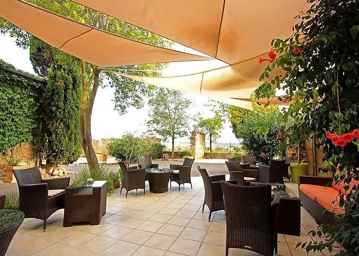 Hotel Logis Auberge Cote Jardin